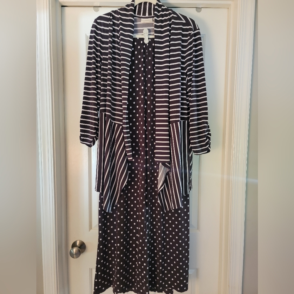 EUC Chico's Brown and White Stripe/Polka Dot Pant Suit - Top Size 2/Pant Size 3